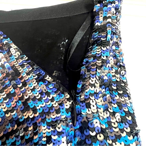 HAUTE HIPPIE Blue Multi Sequin Mini Skirt size XS - NWT! 💙🤍🩵 - Picture 4 of 5